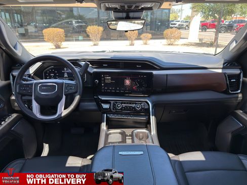 Used 2024 GMC Sierra 3500 Denali w/ Denali Reserve Package AWD/4WD image 32