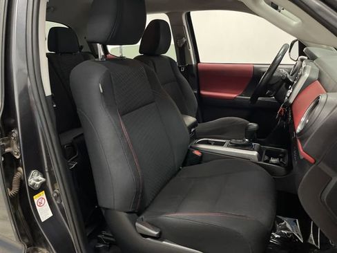 Used 2020 Toyota Tacoma SR5 image 28