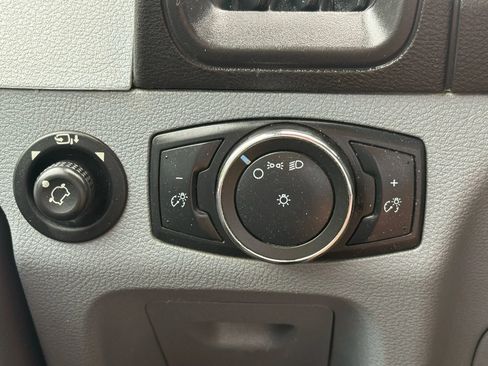Used 2019 Ford Transit 150 148 Medium Roof image 22
