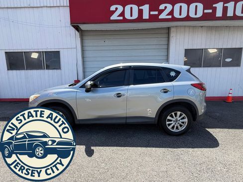 Used 2013 MAZDA CX-5 Touring w/ Touring Tech Pkg FWD image 2