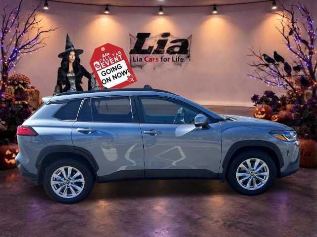 Used 2023 Toyota Corolla Cross LE w/ Moonroof Package AWD/4WD image 2