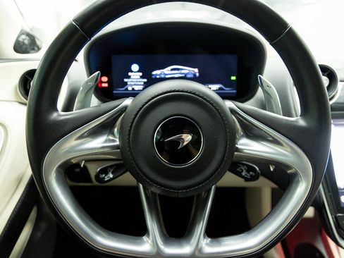 Used 2020 McLaren GT RWD image 31