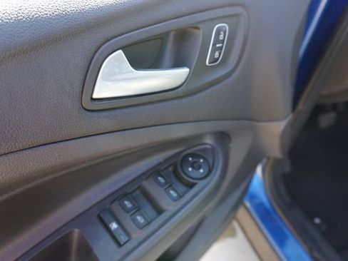 Used 2017 Ford Escape SE AWD/4WD image 14