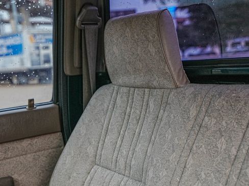 Used 2000 Toyota Tacoma Short Bed image 24