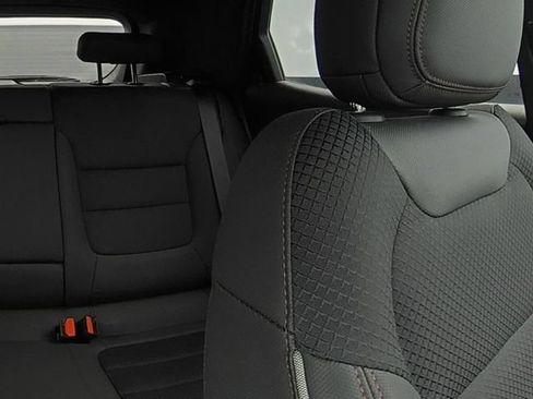 Used 2023 Chevrolet TrailBlazer RS FWD image 24
