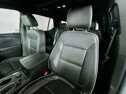 Used 2023 Chevrolet Traverse Premier w/ Redline Edition image 22