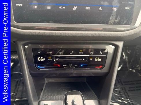 Used 2022 Volkswagen Tiguan SE w/ Panoramic Sunroof Package AWD/4WD image 29