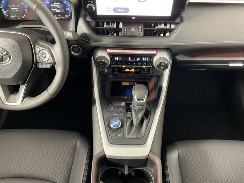 New 2025 Toyota RAV4 Limited image 12