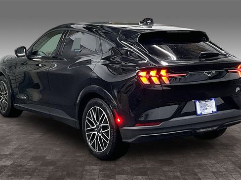 Used 2025 Ford Mustang Mach-E Premium image 25