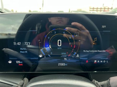 Used 2025 Chevrolet Equinox LT w/ Safety and Technology Package FWD image 16