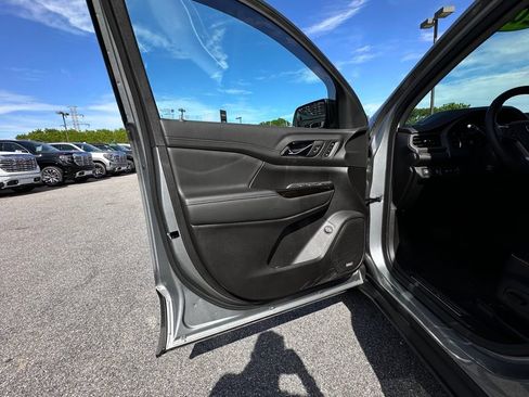Used 2023 GMC Acadia AT4 w/ Technology Package AWD/4WD image 22