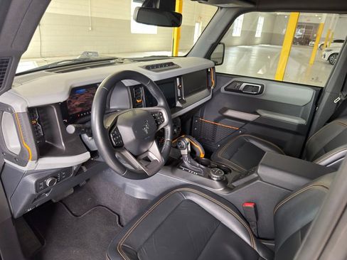 Used 2022 Ford Bronco Badlands AWD/4WD image 5