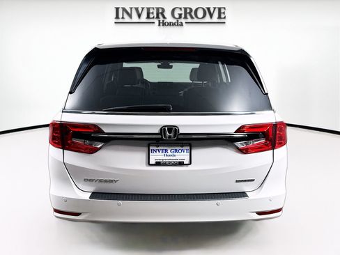 Used 2023 Honda Odyssey Touring image 6