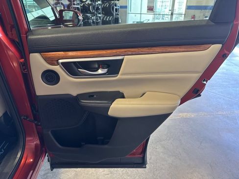 Used 2018 Honda CR-V Touring image 29