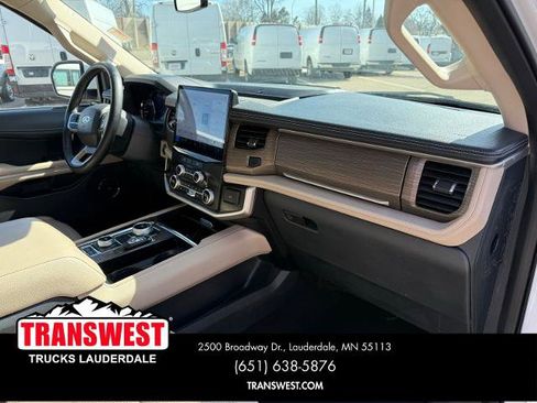 Certified 2024 Ford Expedition Limited image 8