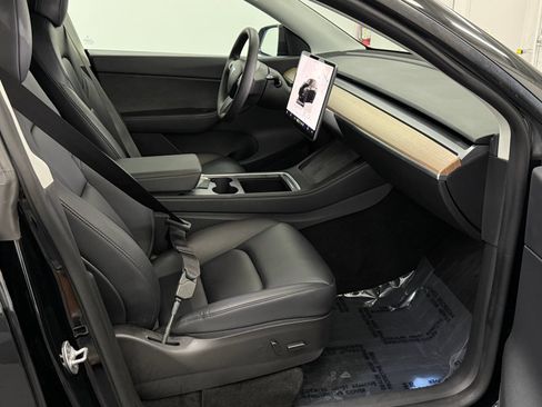 Used 2022 Tesla Model Y Performance AWD/4WD image 10