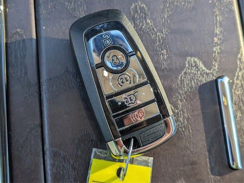 Used 2024 Lincoln Navigator Reserve image 34