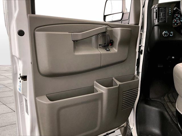 Used 2018 Chevrolet Express 3500 LT w/ LT Preferred Equipment Group RWD image 22
