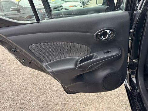 Used 2016 Nissan Versa SV FWD image 14