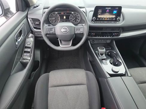 New 2026 Nissan Rogue SV w/ Cold Weather Package AWD/4WD image 3