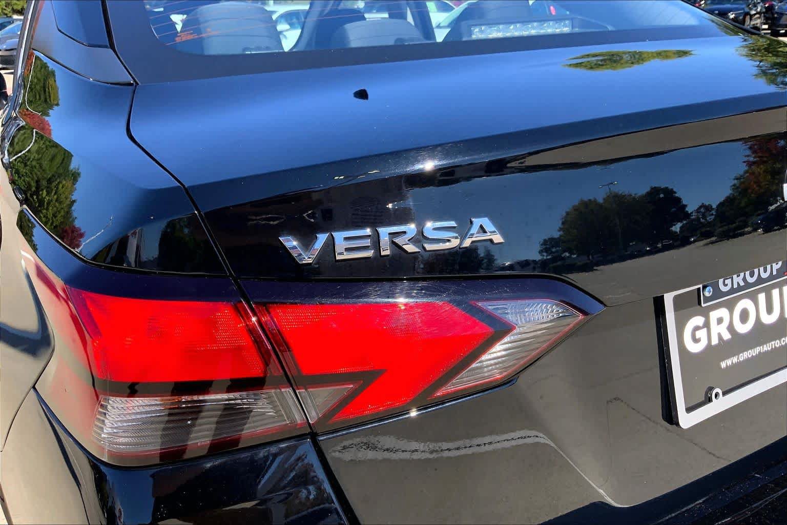 Used 2025 Nissan Versa SV w/ Trunk Package FWD image 31