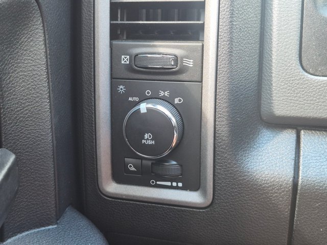 Used 2016 RAM 1500 Express AWD/4WD image 11