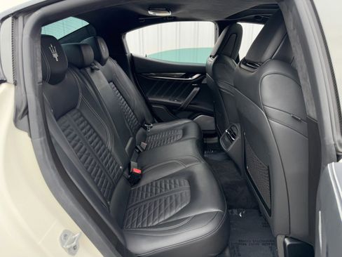 Used 2022 Maserati Ghibli Trofeo image 41