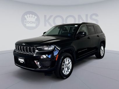 Used 2023 Jeep Grand Cherokee Laredo w/ Trailer Tow Prep Group (B)