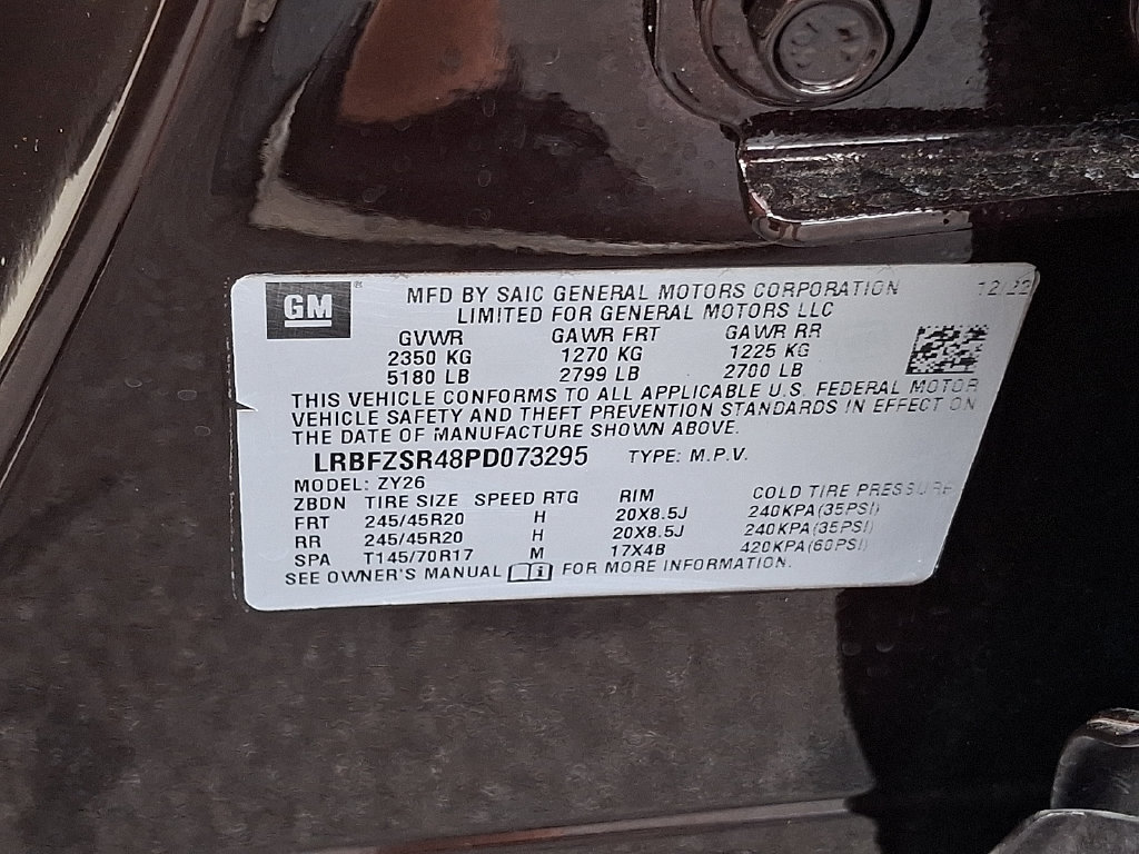 Used 2023 Buick Envision Avenir AWD/4WD image 35
