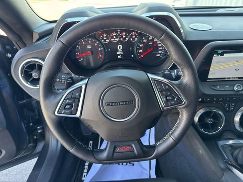 Used 2018 Chevrolet Camaro SS w/ LPO RS/SS Interior Package RWD image 17