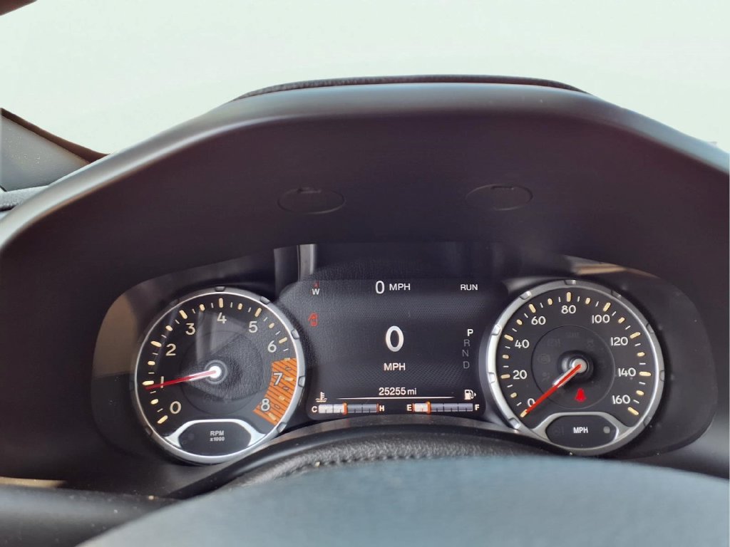 Used 2021 Jeep Renegade Latitude FWD image 18