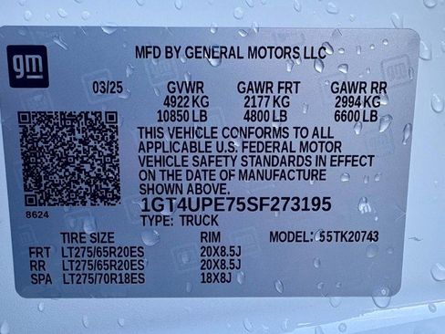 Used 2025 GMC Sierra 2500 AT4 image 36