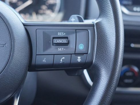 Used 2024 Nissan Rogue SV AWD/4WD image 21