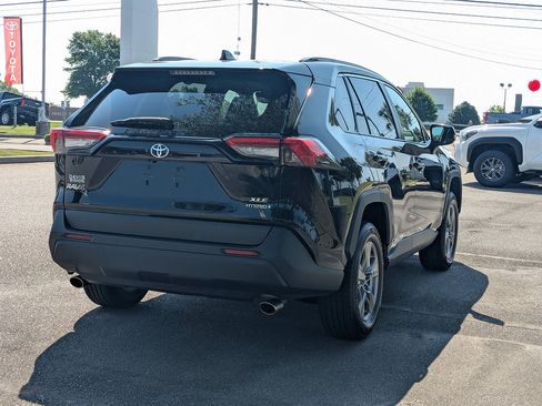 Certified 2023 Toyota RAV4 XLE w/ Convenience Package AWD/4WD image 3