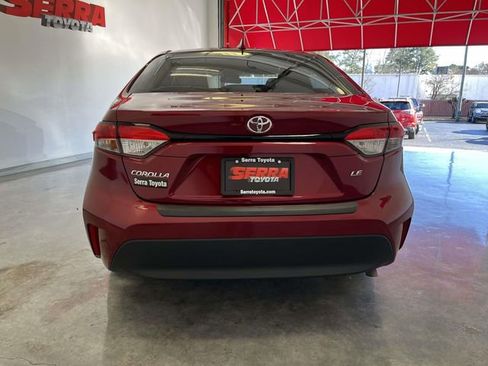 Used 2025 Toyota Corolla LE w/ Convenience Package image 4