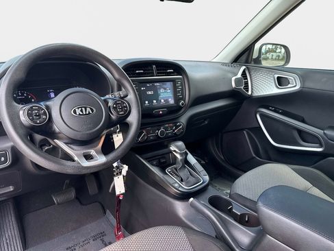 Used 2020 Kia Soul LX FWD image 15