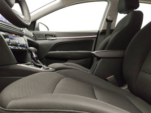 Used 2020 Hyundai Elantra SEL w/ Cargo Package (C1) FWD image 17