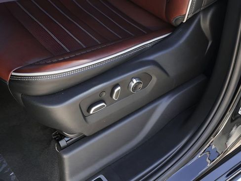 Certified 2025 GMC Sierra 1500 Denali Ultimate image 11