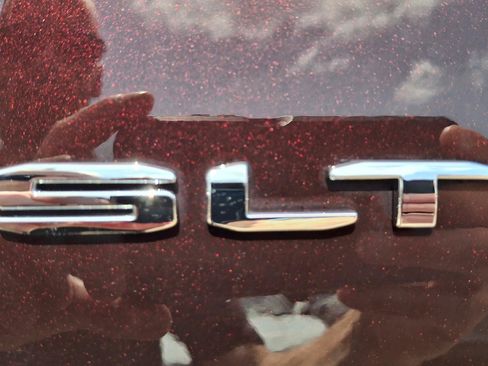 Used 2021 GMC Acadia SLT w/ Preferred Package AWD/4WD image 24