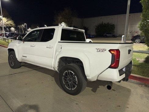 Used 2024 Toyota Tacoma TRD Sport image 8