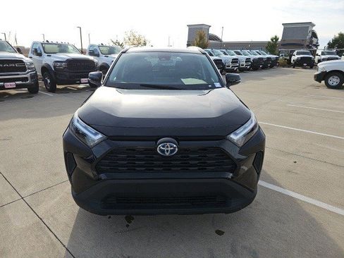 Used 2024 Toyota RAV4 XLE image 9
