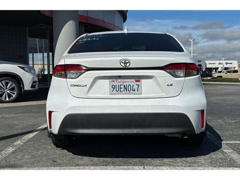 Used 2024 Toyota Corolla LE image 4