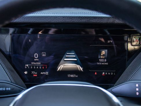 Used 2025 GMC Yukon XL Denali image 14