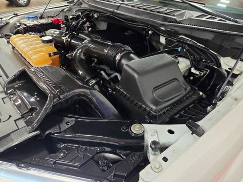 Used 2018 Ford F150 Platinum w/ Equipment Group 701A Luxury image 96