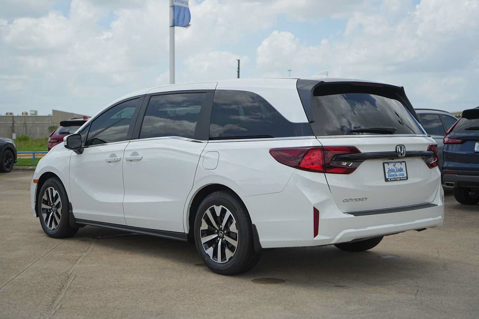 New 2027 Honda Odyssey EX-L image 4