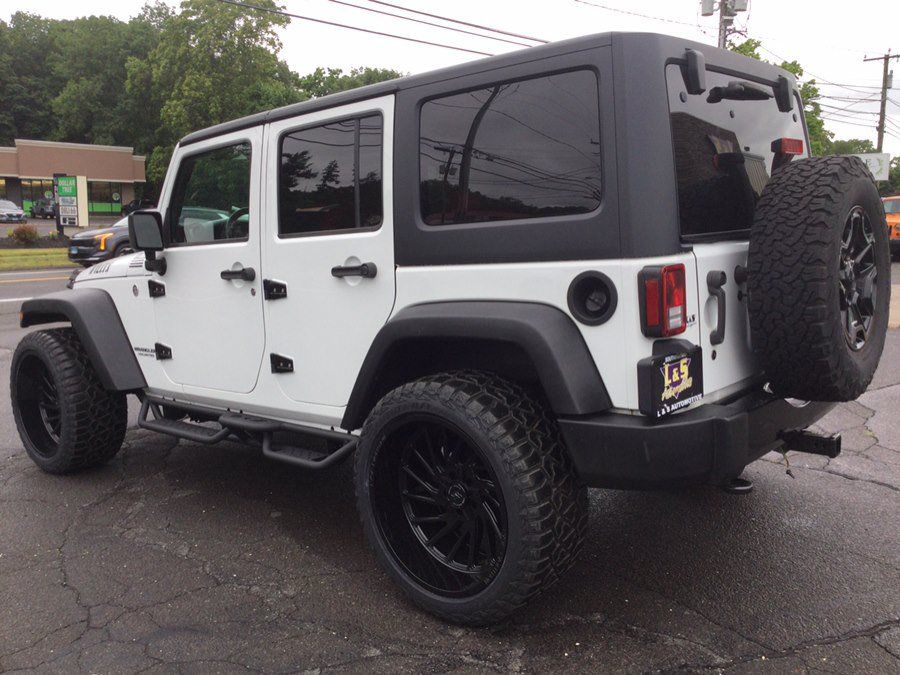 Used 2017 Jeep Wrangler Unlimited Sport AWD/4WD image 8