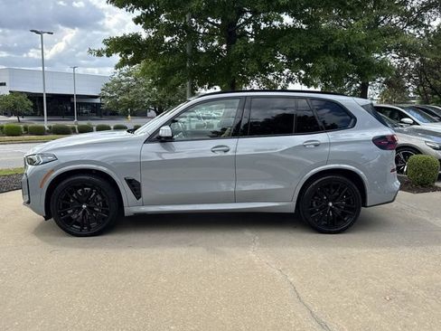 Certified 2024 BMW X5 xDrive40i w/ M Sport Package AWD/4WD image 2