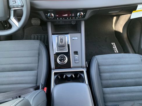 New 2026 Nissan Rogue SL AWD/4WD image 17