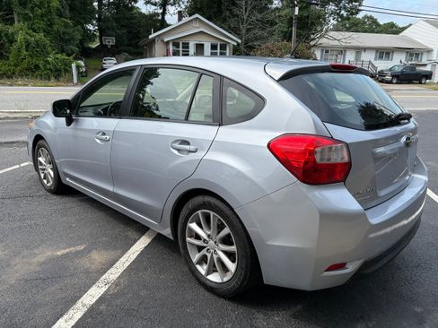 Used 2012 Subaru Impreza 2.0i Premium AWD/4WD image 7