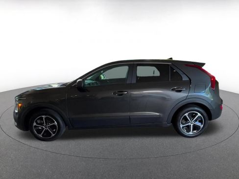 Used 2026 Kia Niro LX FWD image 9